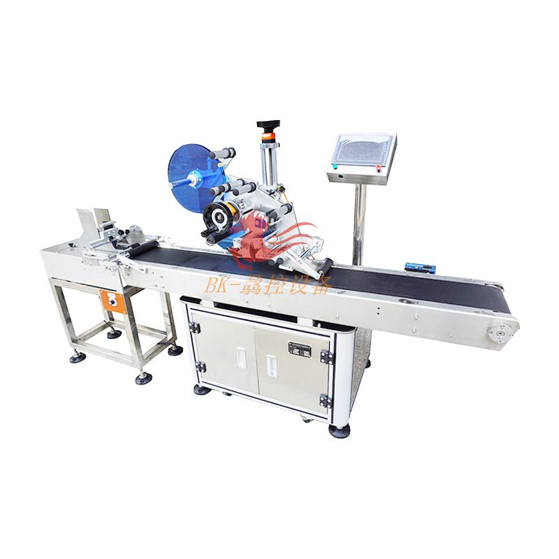 BK-602  全自動分卡式平面貼標機